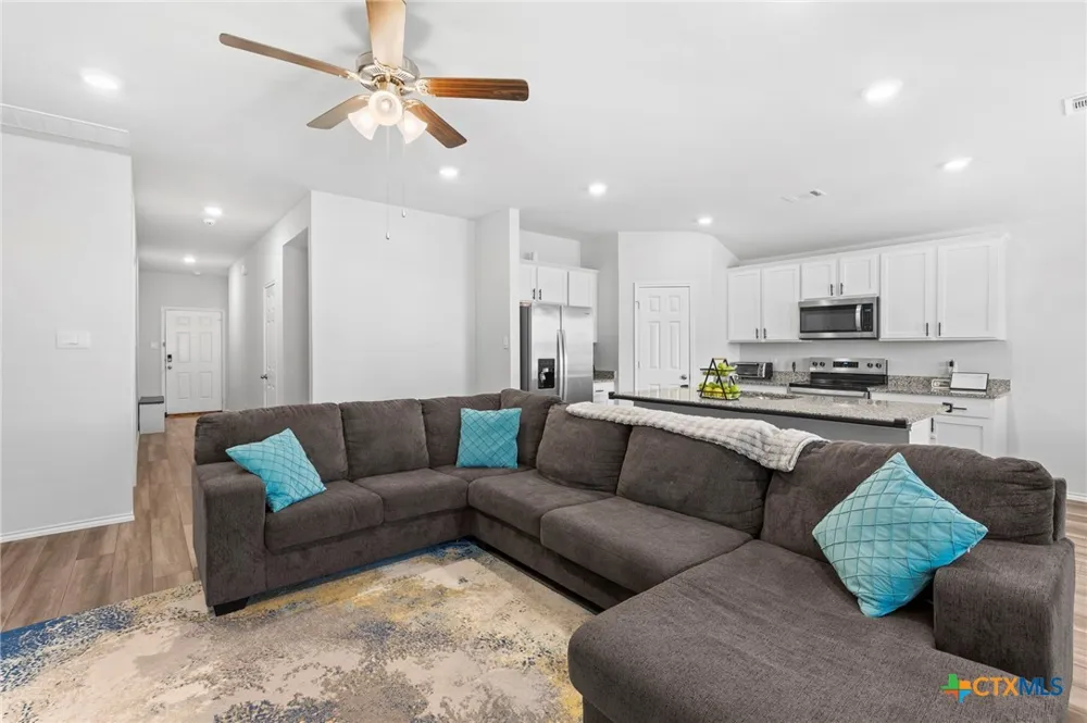 165 Hugh Drive Killeen, TX 76542