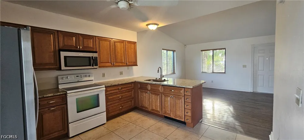 Vincennes Court #209 Cape Coral, FL 33904