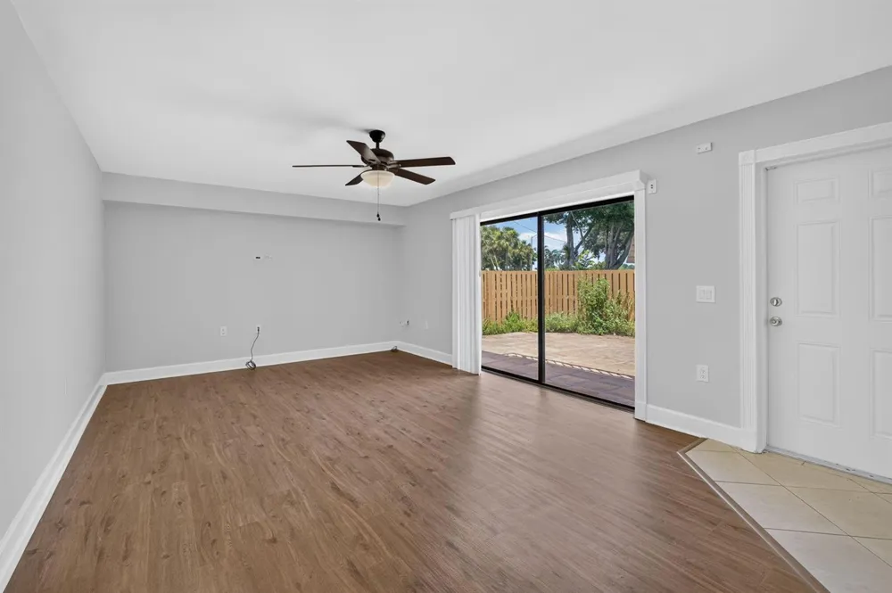 185 Charter Way West Palm Beach, FL 33407