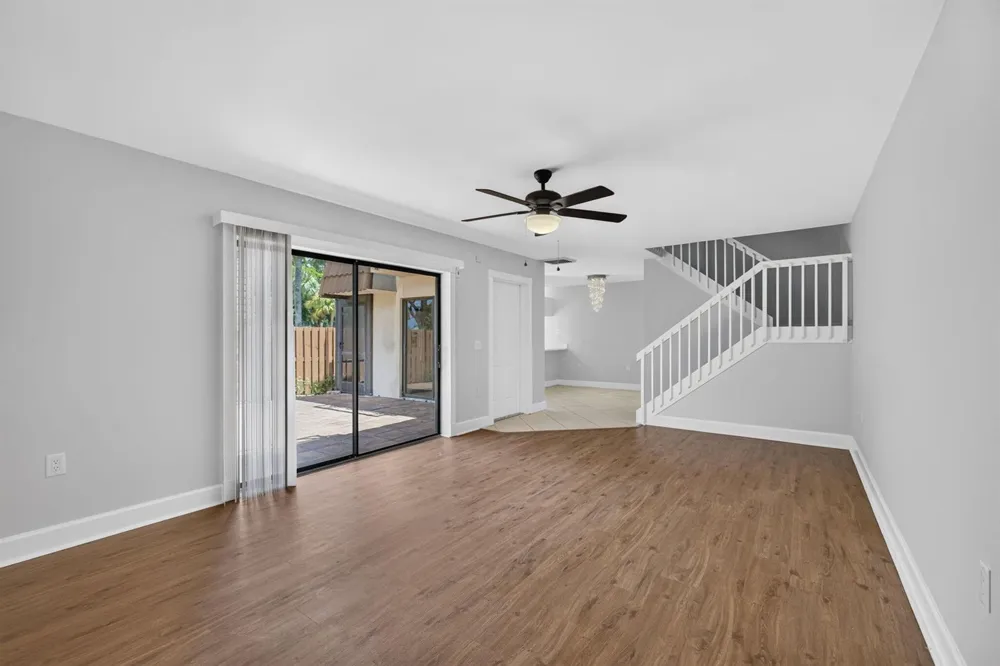 185 Charter Way West Palm Beach, FL 33407