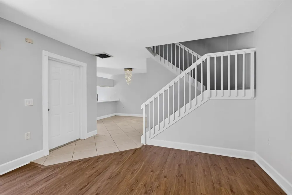185 Charter Way West Palm Beach, FL 33407