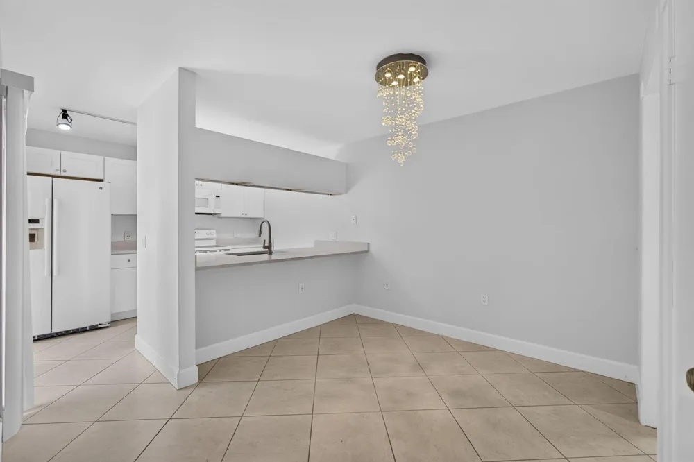 185 Charter Way West Palm Beach, FL 33407