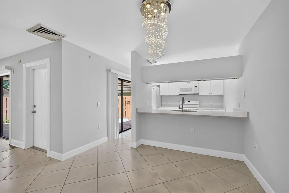 185 Charter Way West Palm Beach, FL 33407