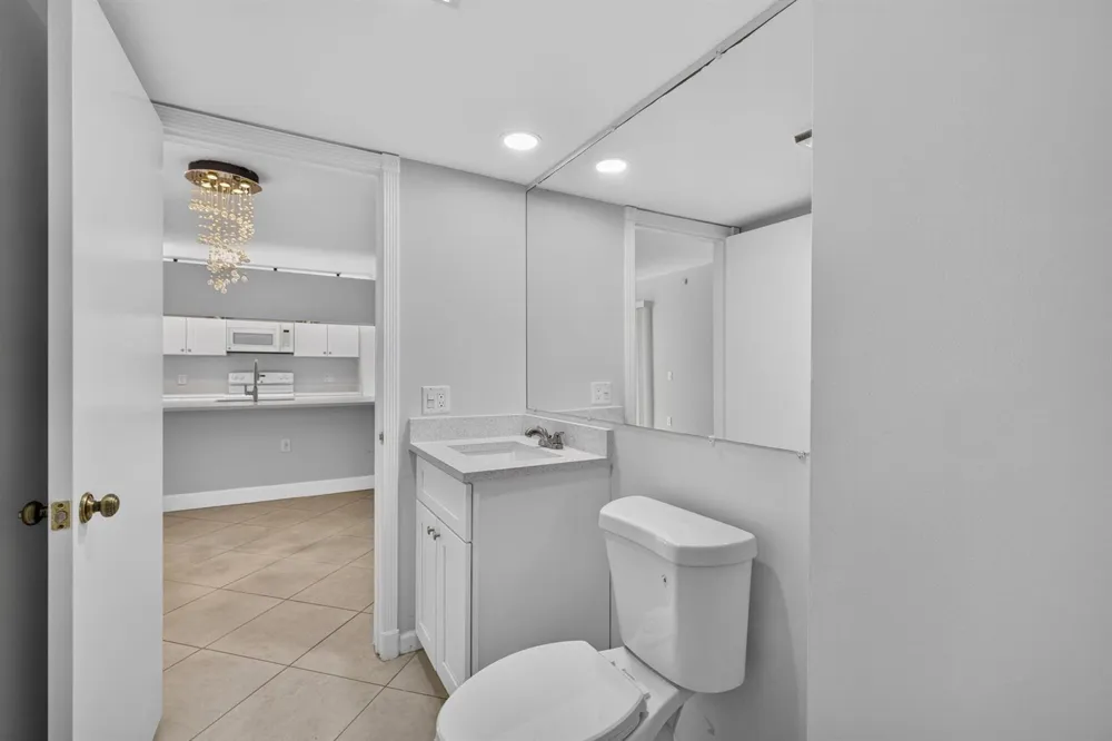 185 Charter Way West Palm Beach, FL 33407