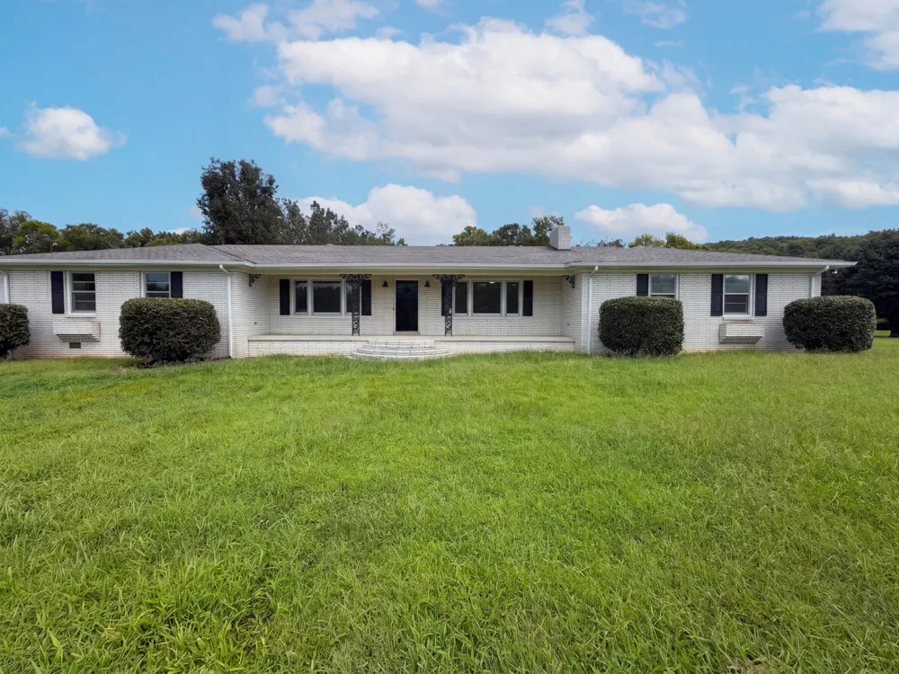 224 Dixon Springs Hwy Carthage, TN 37030