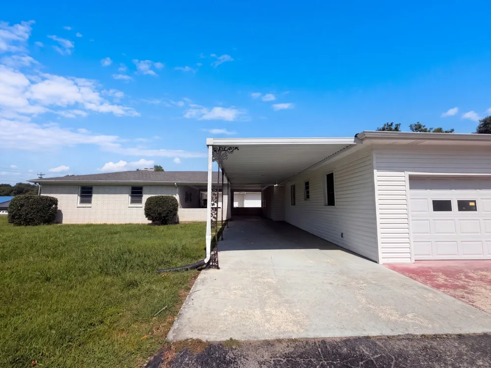 224 Dixon Springs Hwy Carthage, TN 37030