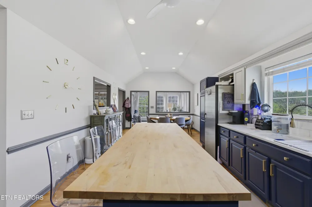 141 Settlers Rd Harriman, TN 37748