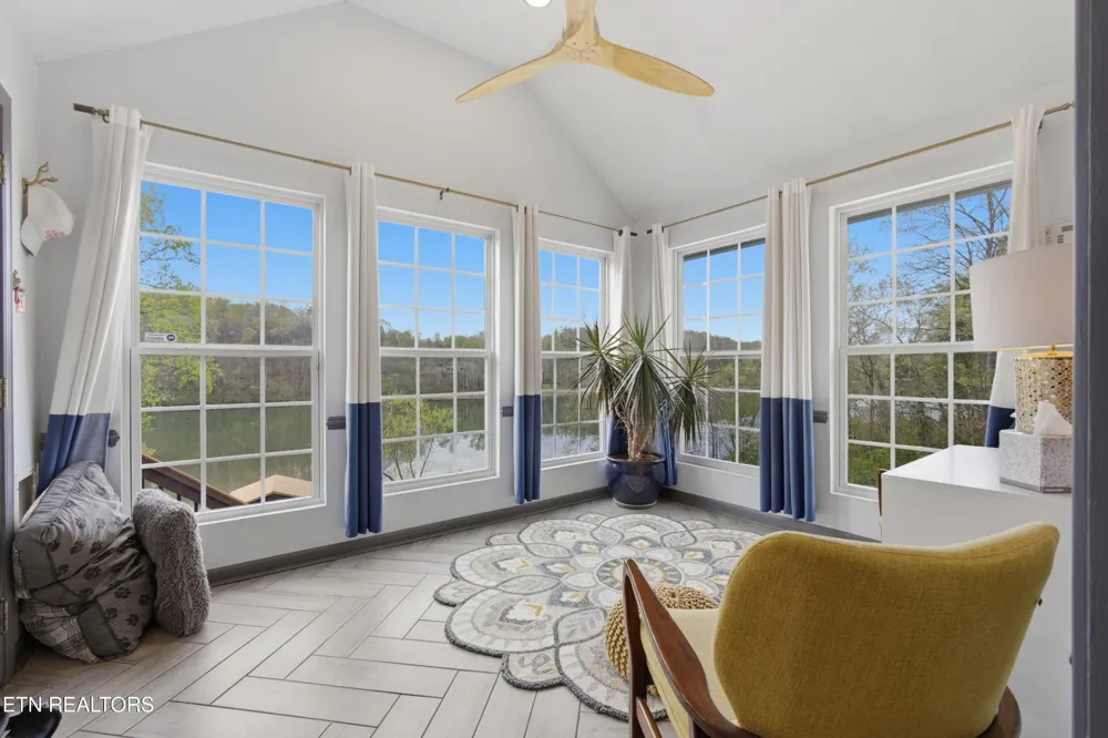 141 Settlers Rd Harriman, TN 37748
