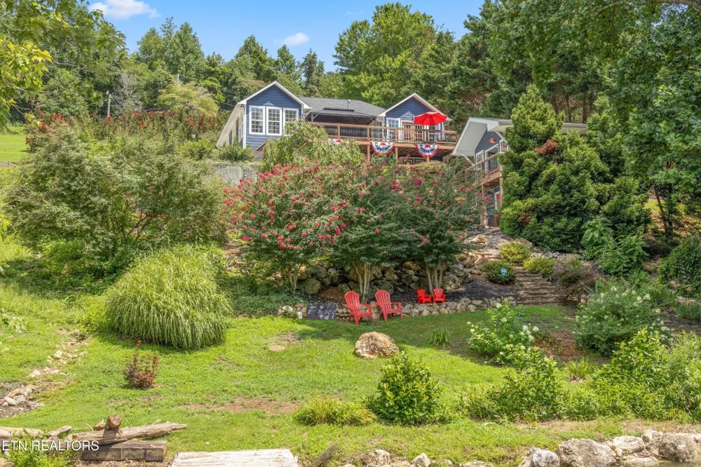 141 Settlers Rd Harriman, TN 37748