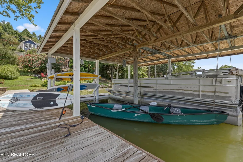 141 Settlers Rd Harriman, TN 37748