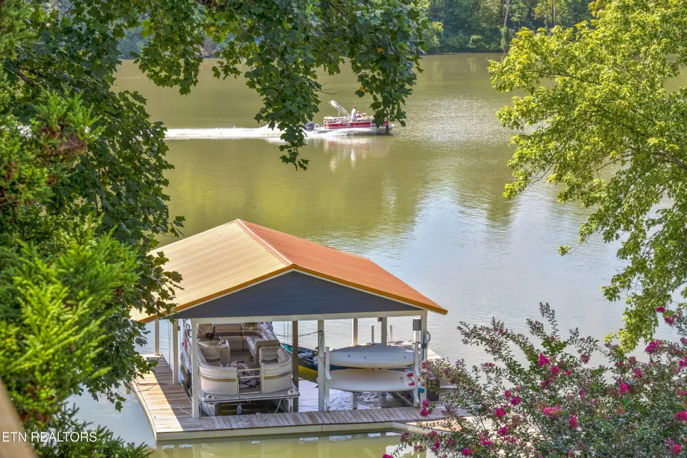 141 Settlers Rd Harriman, TN 37748