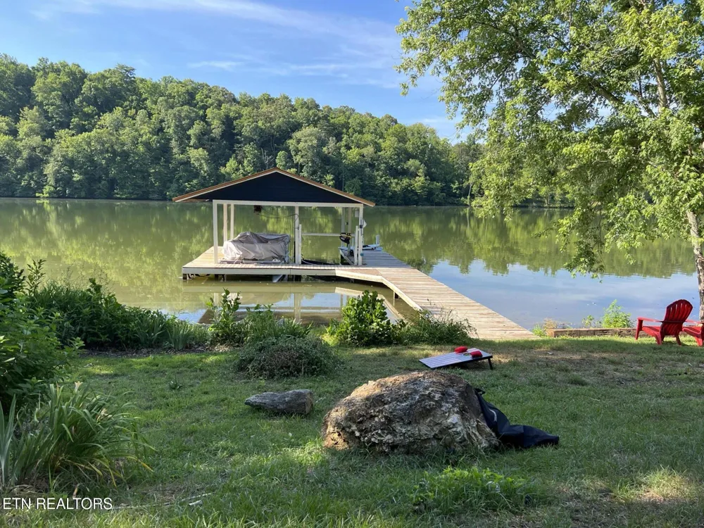 141 Settlers Rd Harriman, TN 37748