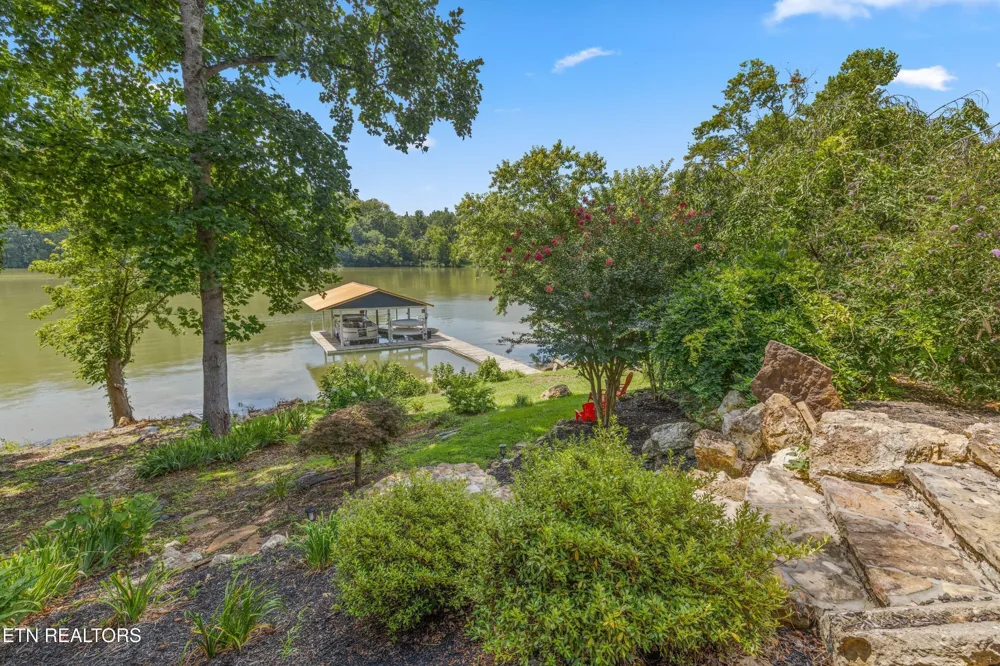 141 Settlers Rd Harriman, TN 37748