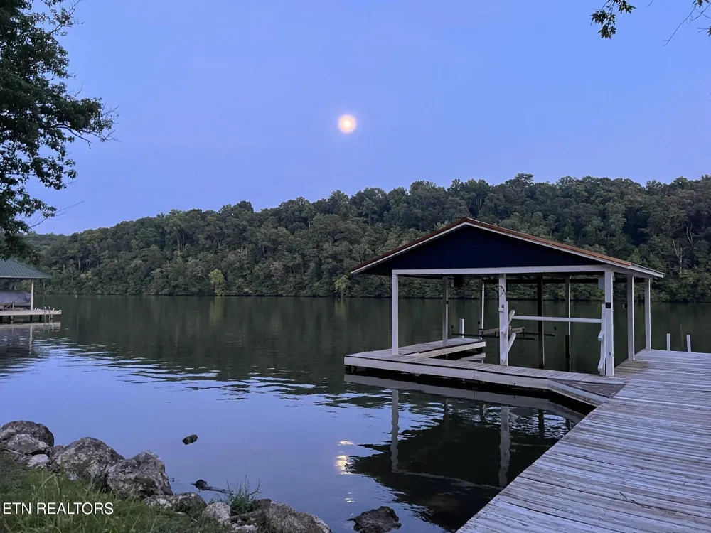 141 Settlers Rd Harriman, TN 37748