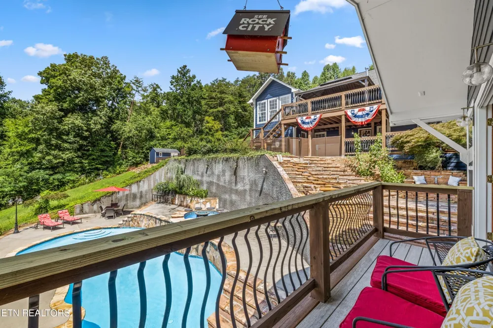141 Settlers Rd Harriman, TN 37748