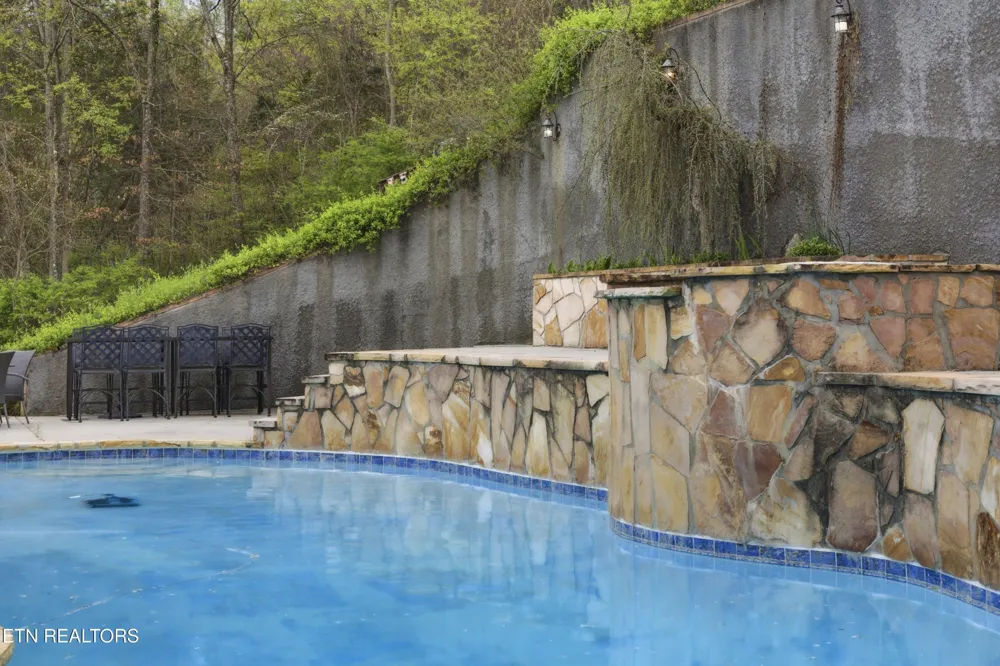 141 Settlers Rd Harriman, TN 37748