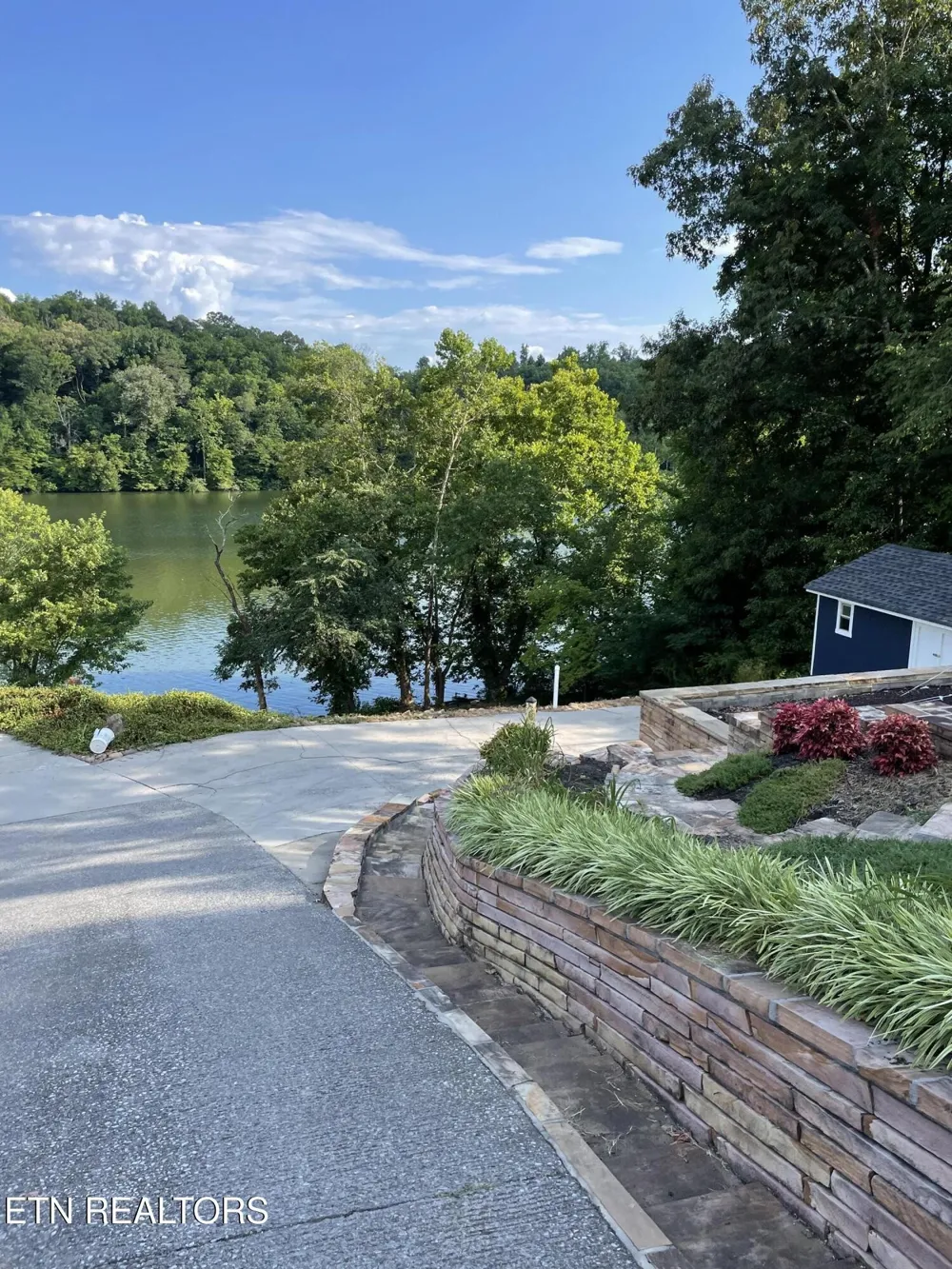 141 Settlers Rd Harriman, TN 37748