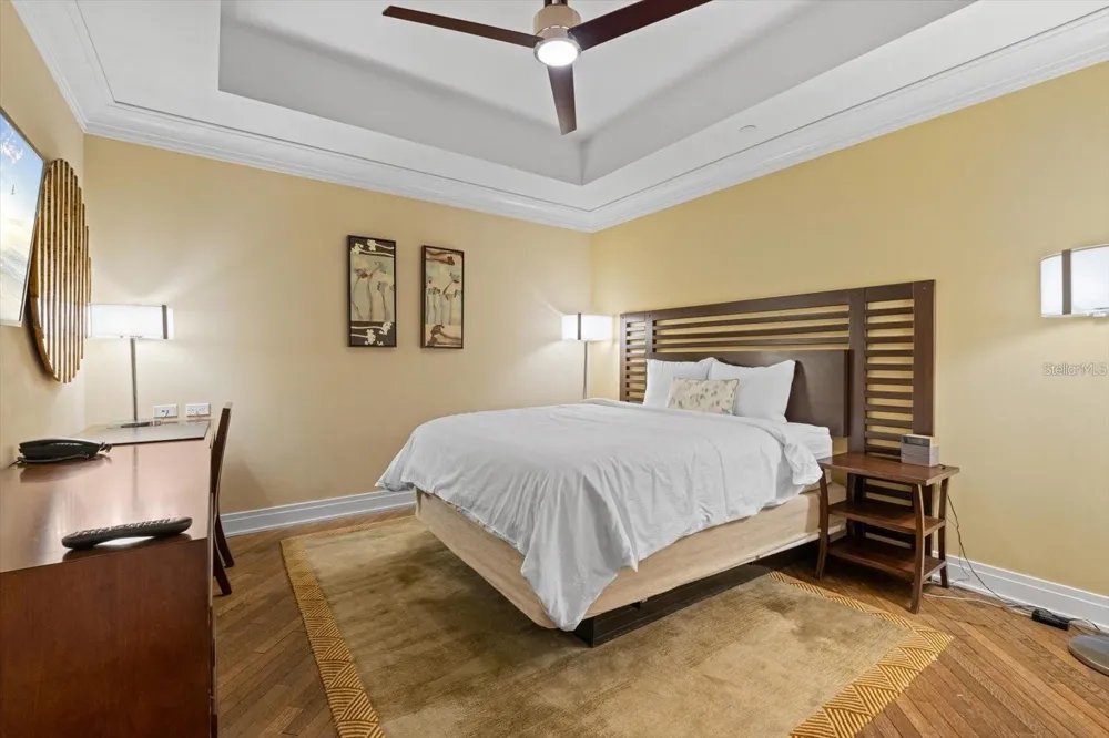915 SEASIDE DR #405, WEEKS 22-23 Sarasota, FL 34242