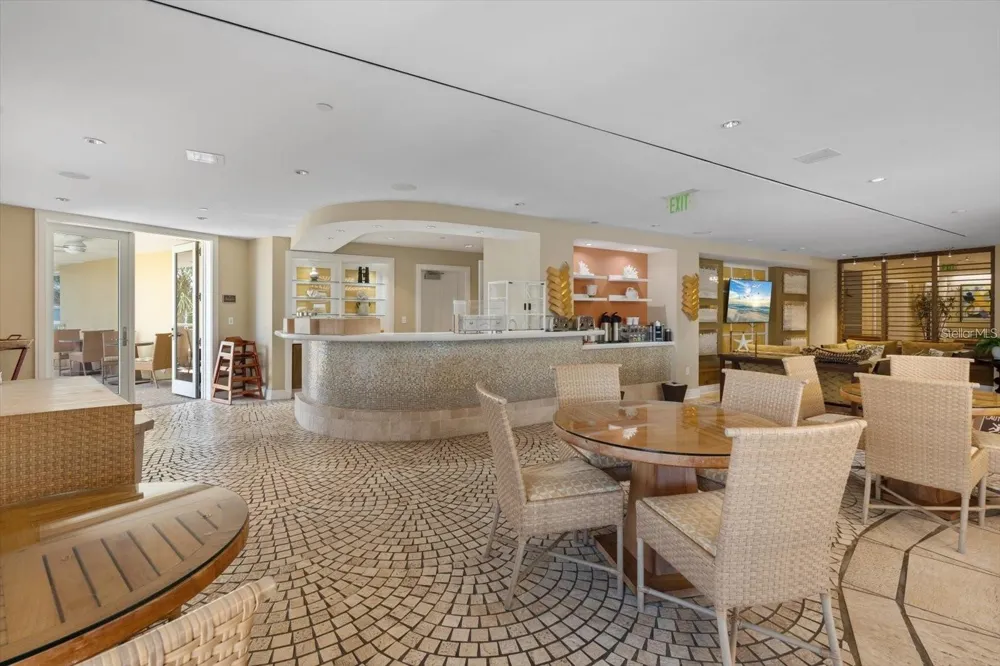 915 SEASIDE DR #405, WEEKS 22-23 Sarasota, FL 34242