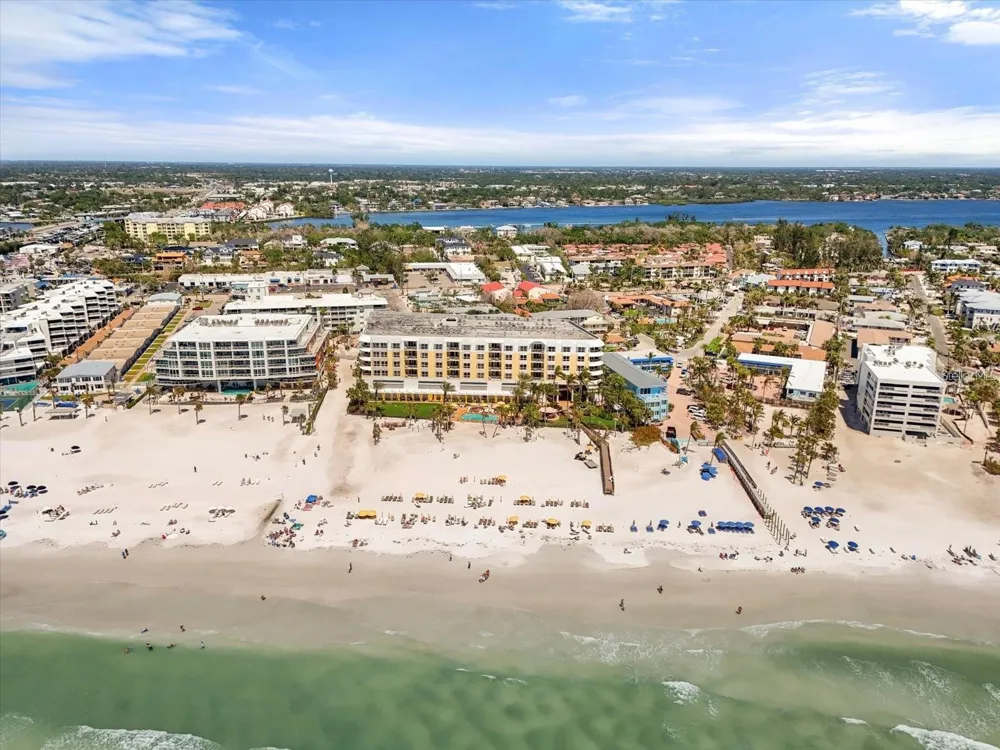 915 SEASIDE DR #405, WEEKS 22-23 Sarasota, FL 34242