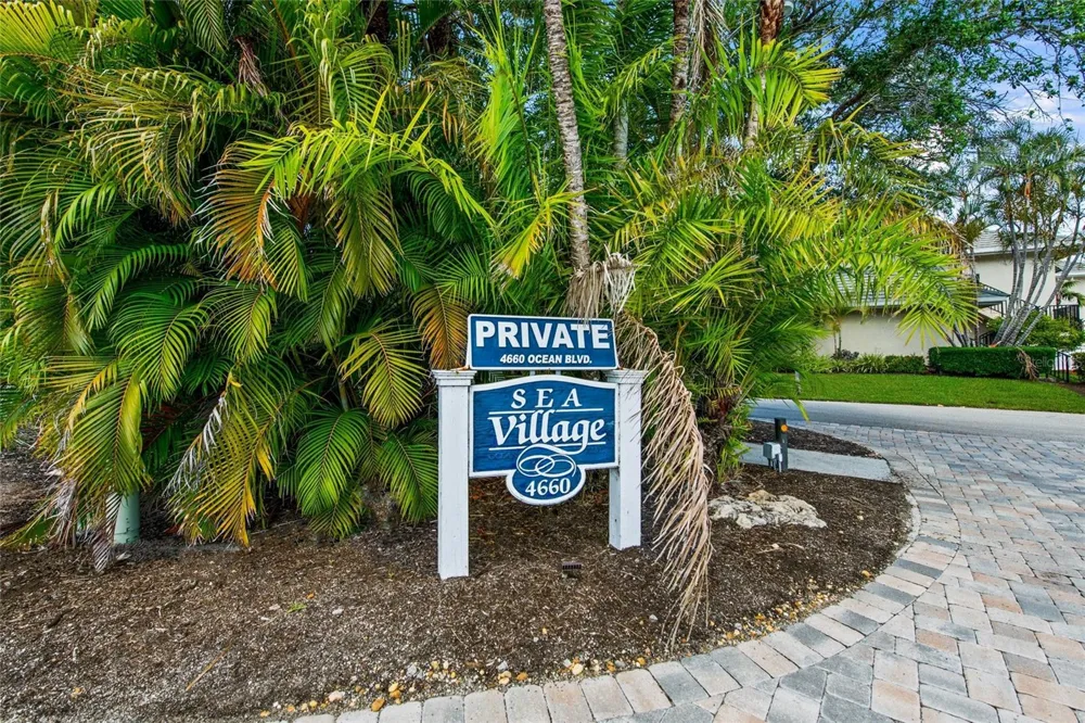 4660 OCEAN BOULEVARD #F1 Sarasota, FL 34242