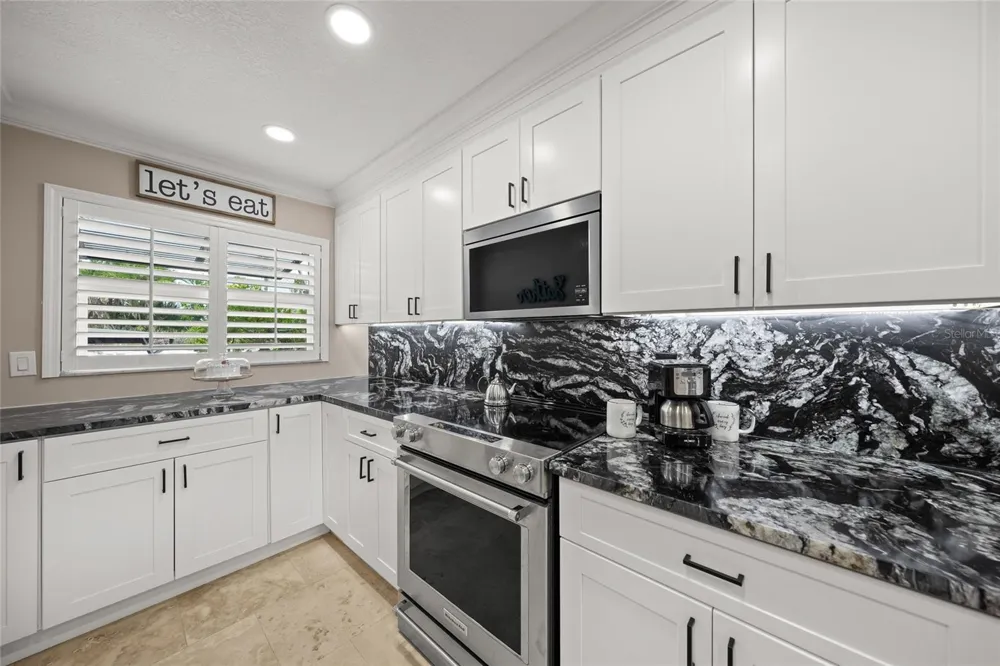 4660 OCEAN BOULEVARD #F1 Sarasota, FL 34242