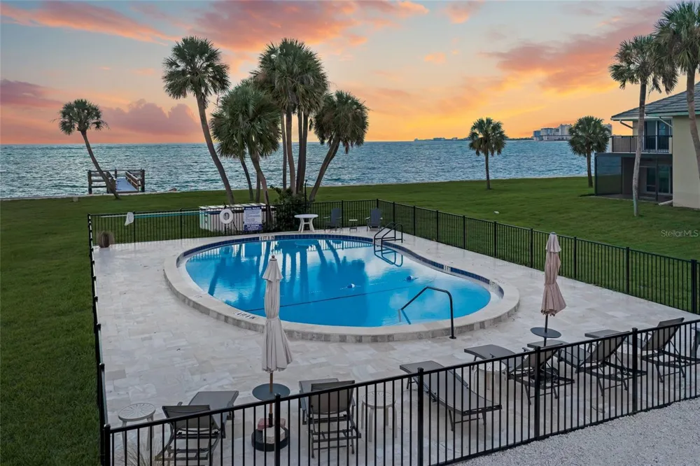 4660 OCEAN BOULEVARD #F1 Sarasota, FL 34242