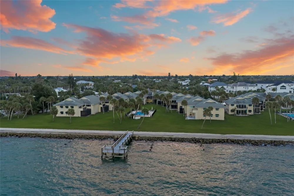 4660 OCEAN BOULEVARD #F1 Sarasota, FL 34242