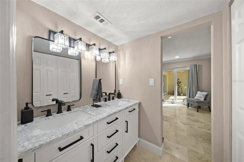 4660 OCEAN BOULEVARD #F1 Sarasota, FL 34242
