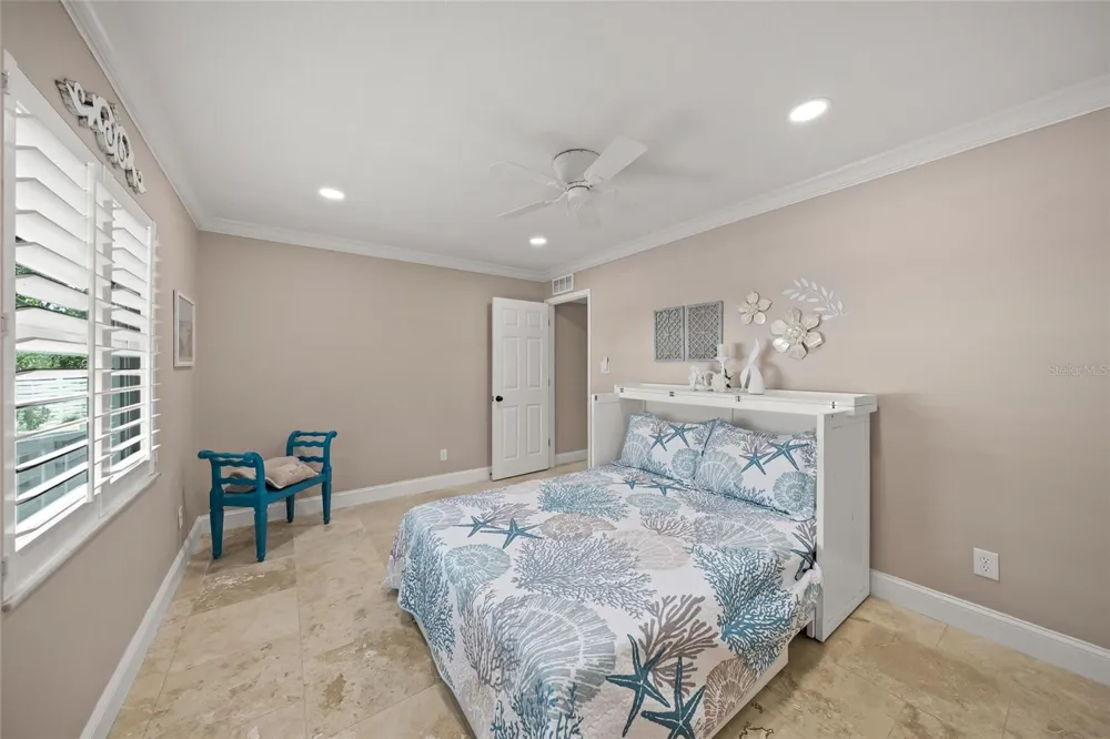 4660 OCEAN BOULEVARD #F1 Sarasota, FL 34242