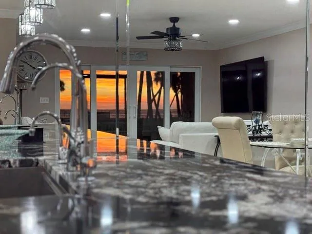 4660 OCEAN BOULEVARD #F1 Sarasota, FL 34242