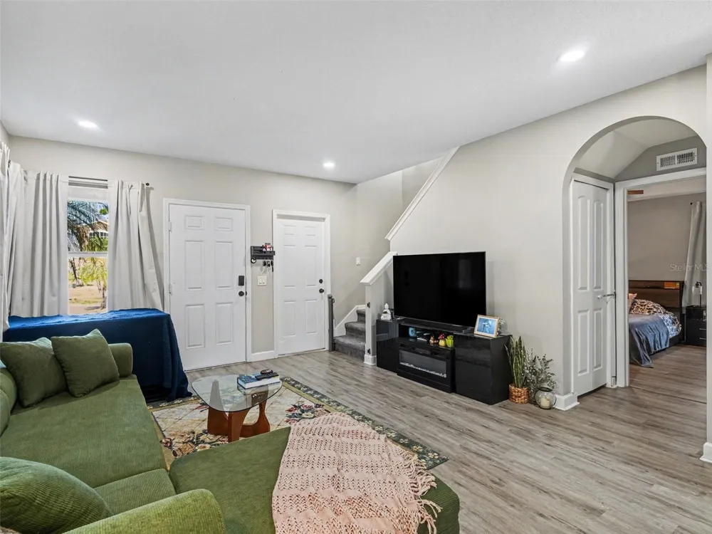 8430 QUARTER HORSE DRIVE Riverview, FL 33578