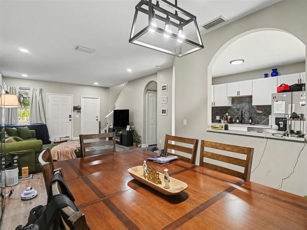 8430 QUARTER HORSE DRIVE Riverview, FL 33578