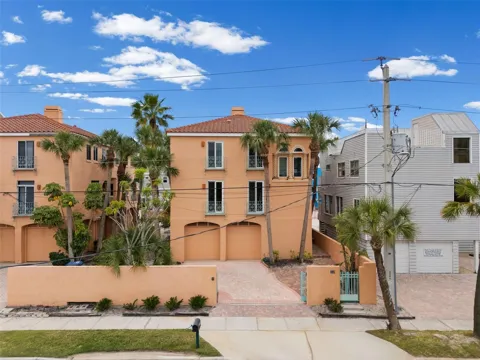 306 BEACH ROAD #306