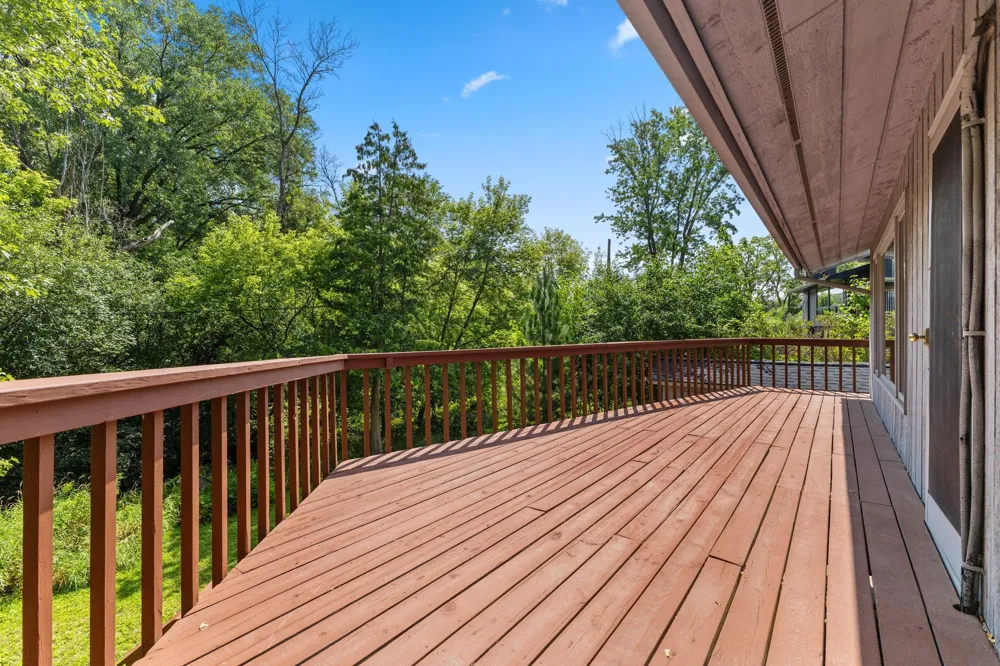 3810 Bassett Creek Drive Golden Valley, MN 55422