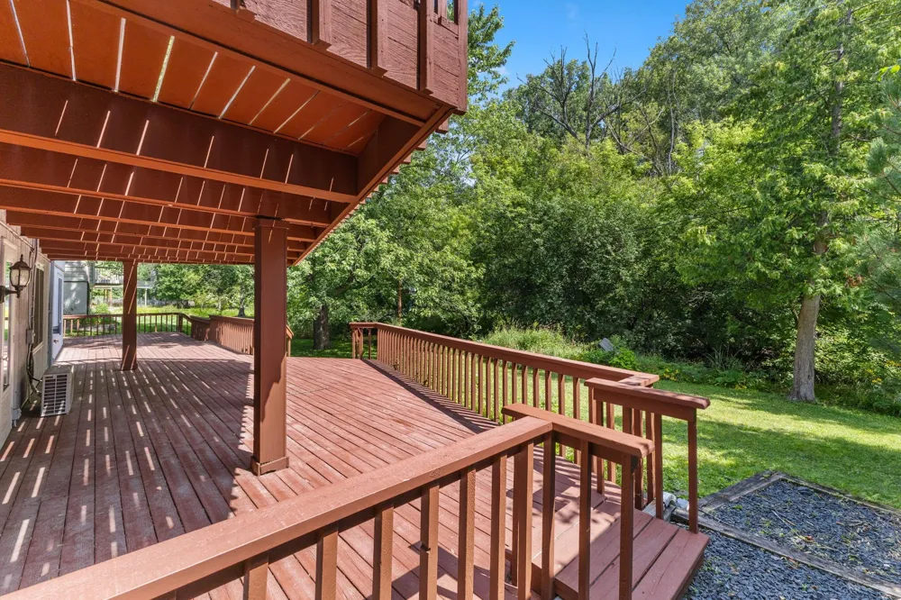 3810 Bassett Creek Drive Golden Valley, MN 55422