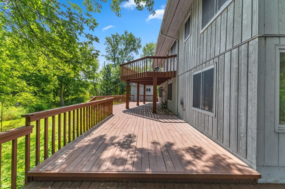 3810 Bassett Creek Drive Golden Valley, MN 55422