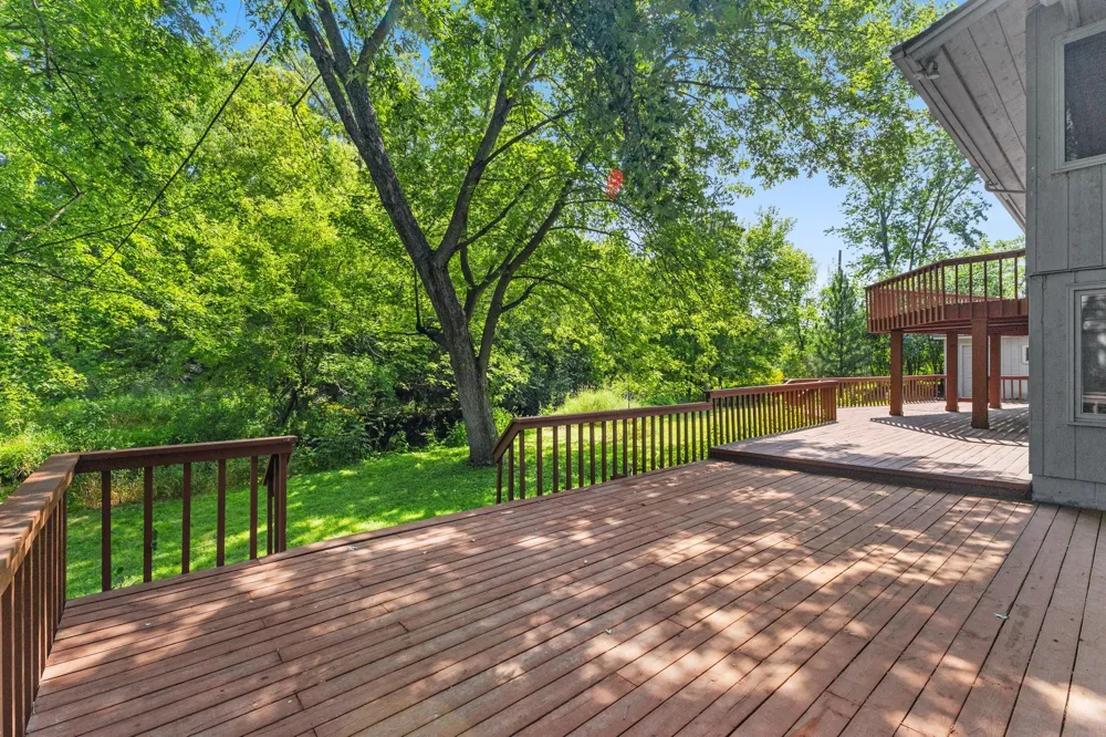 3810 Bassett Creek Drive Golden Valley, MN 55422