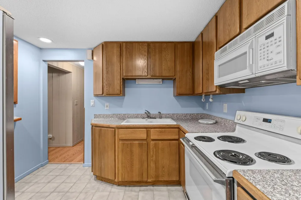 3810 Bassett Creek Drive Golden Valley, MN 55422