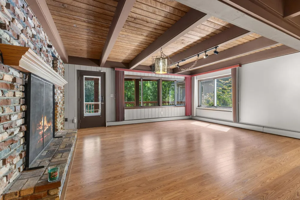 3810 Bassett Creek Drive Golden Valley, MN 55422