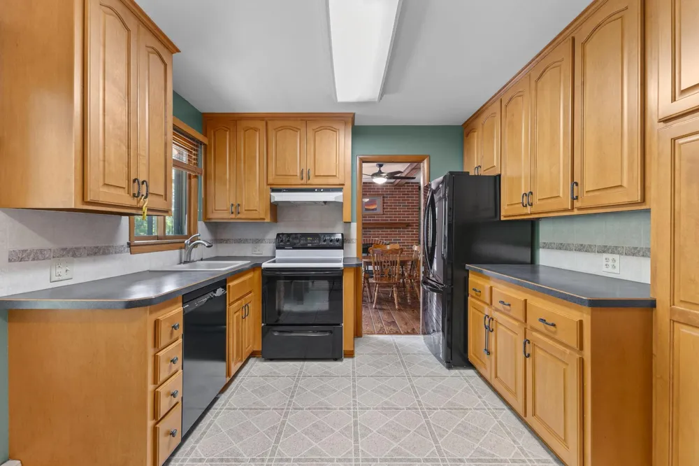 3810 Bassett Creek Drive Golden Valley, MN 55422