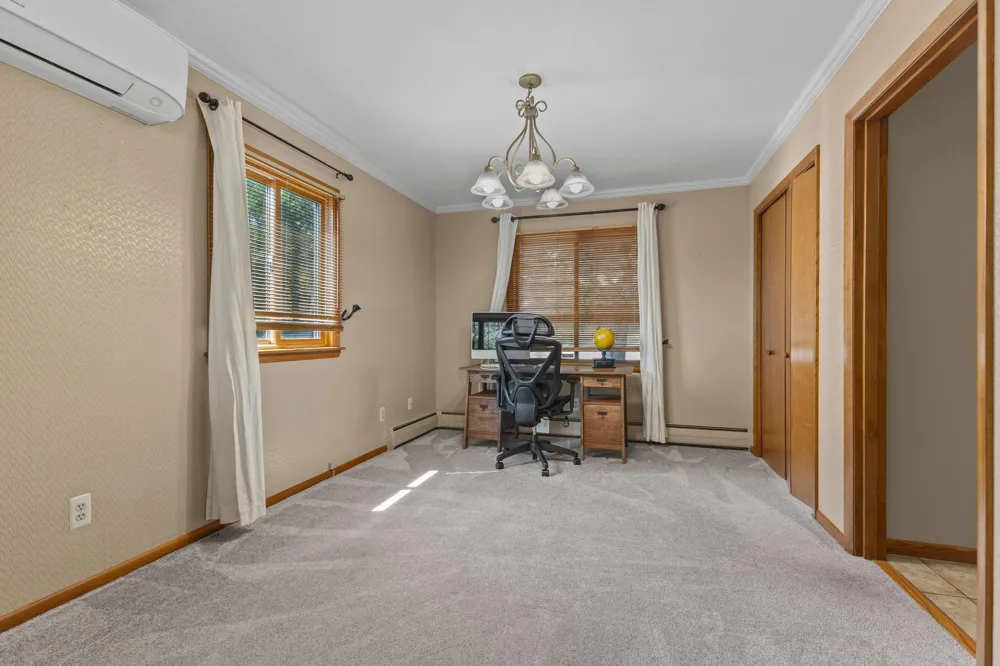 3810 Bassett Creek Drive Golden Valley, MN 55422