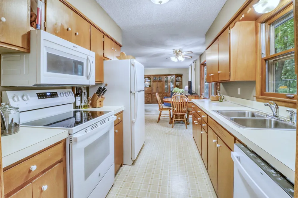 1583 E Shore Drive Detroit Lakes, MN 56501