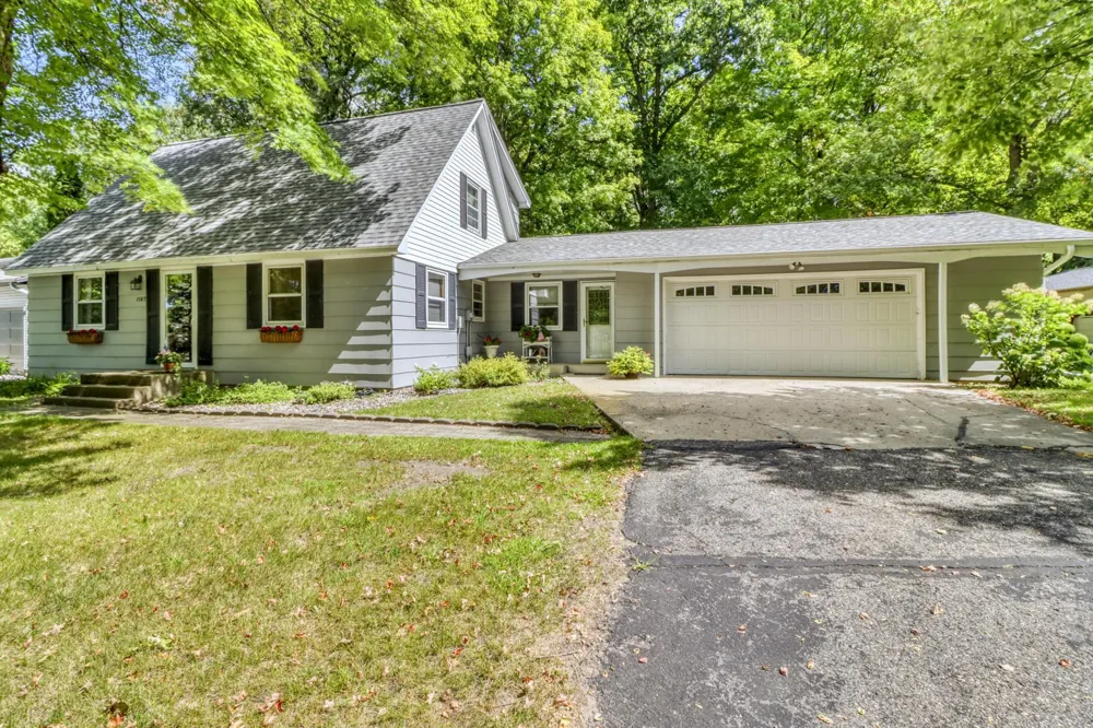 1583 E Shore Drive Detroit Lakes, MN 56501