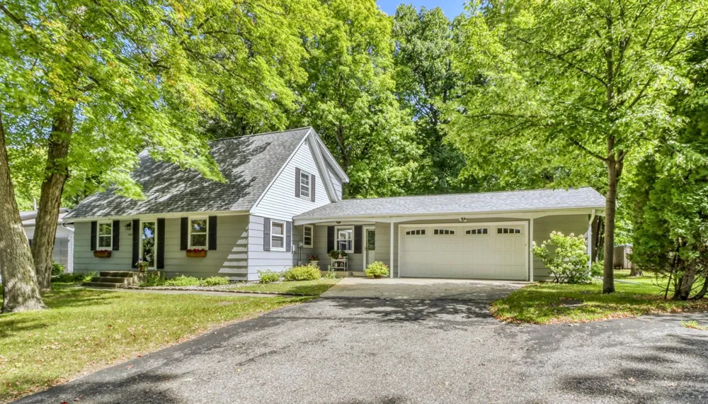 1583 E Shore Drive Detroit Lakes, MN 56501