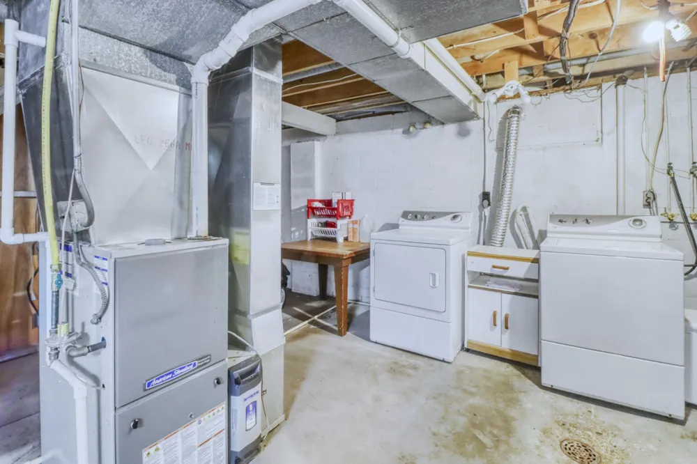 1583 E Shore Drive Detroit Lakes, MN 56501