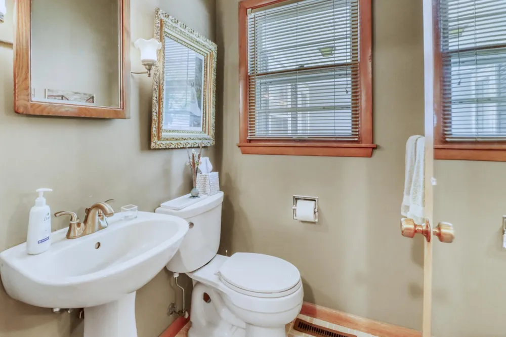 1583 E Shore Drive Detroit Lakes, MN 56501