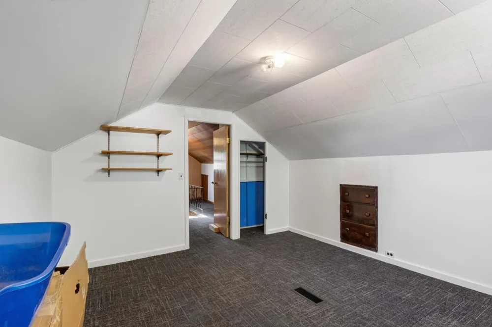 521 5th Avenue NW Valley City, ND 58072