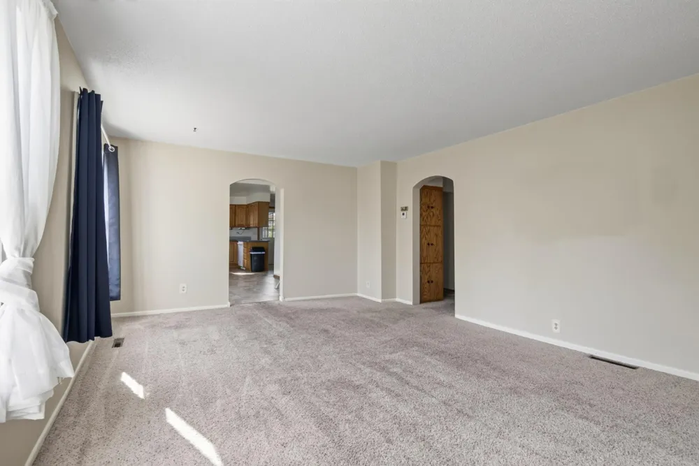 521 5th Avenue NW Valley City, ND 58072