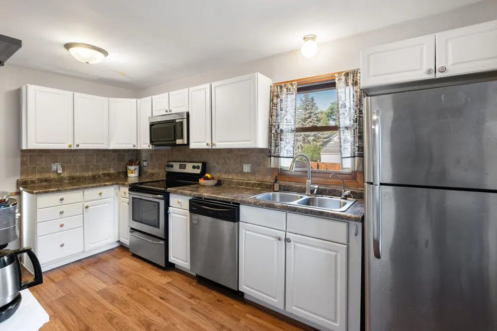 2725 Division Street North Saint Paul, MN 55109